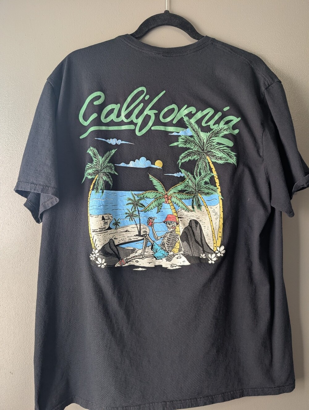 Return to Sender XXL California Skeleton Beach Surf Graphic T-Shirt